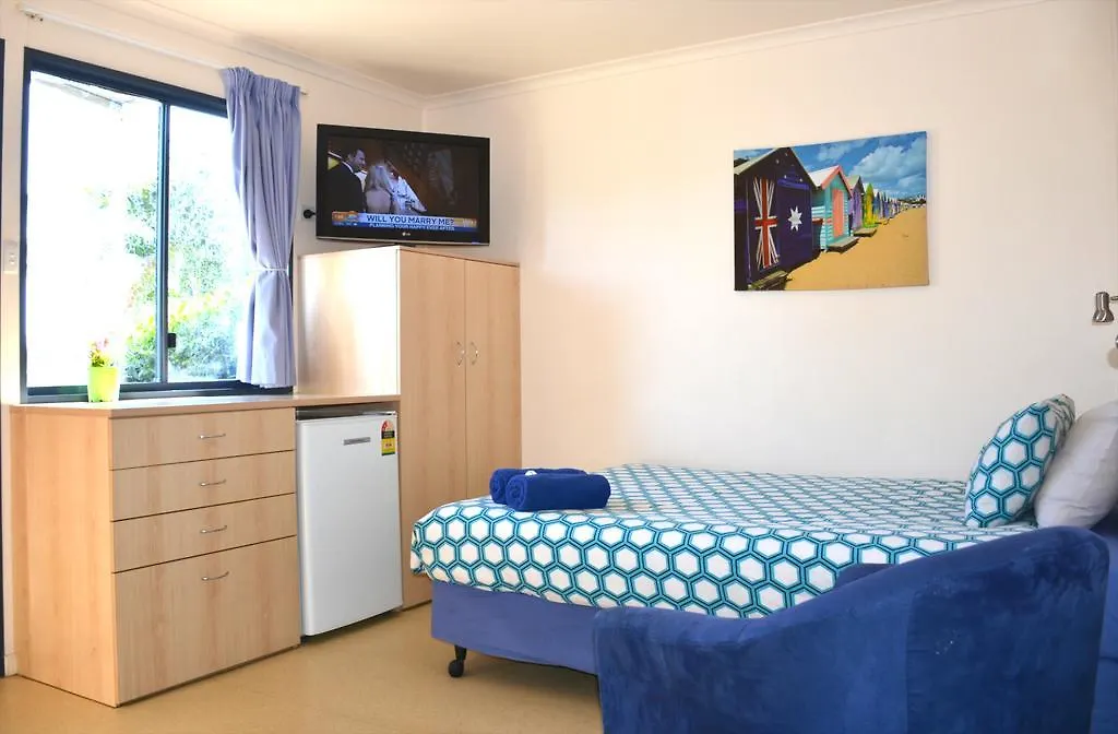 Vitrinite Village Middlemount Villa